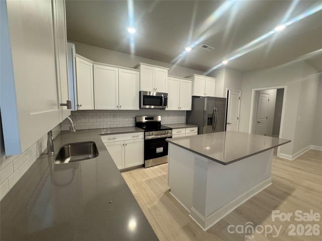 4013 Port Richmond Avenue 2, Gastonia, NC 28056