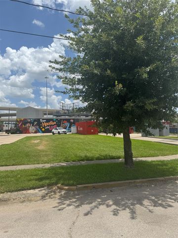 2305 Gray Street, Houston, TX 77003