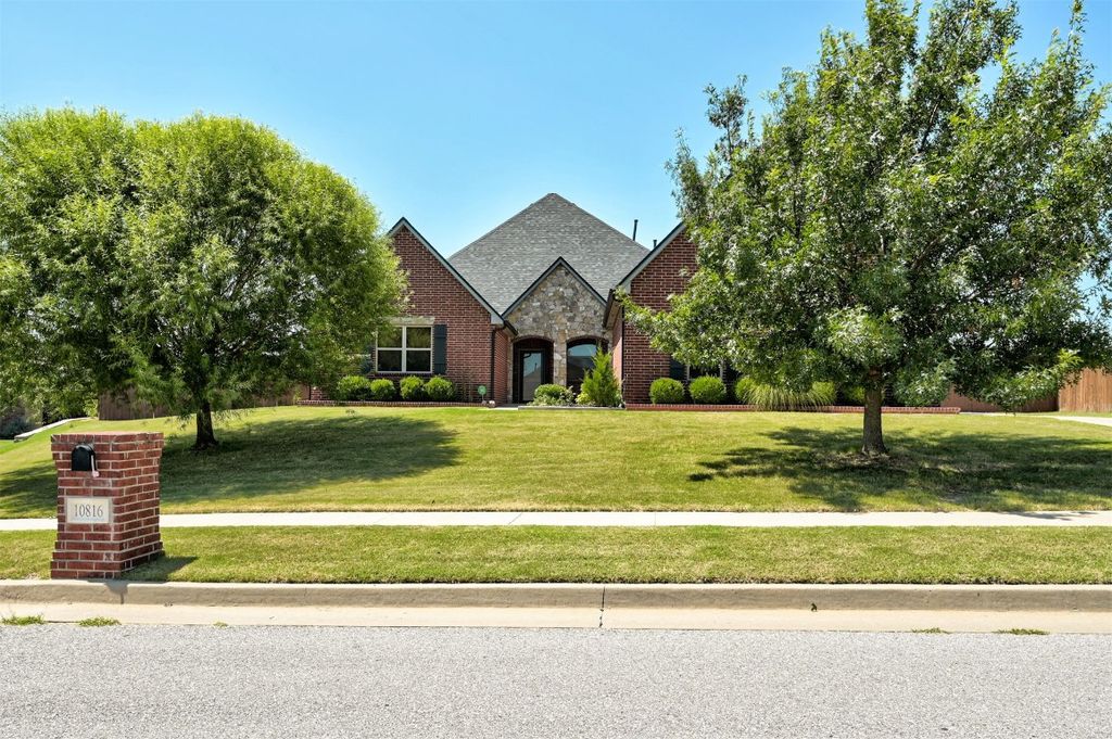 10816 NW 96th Street, Yukon, OK 73099