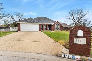 1711 Lynx CIR, Harker Heights, TX 76548