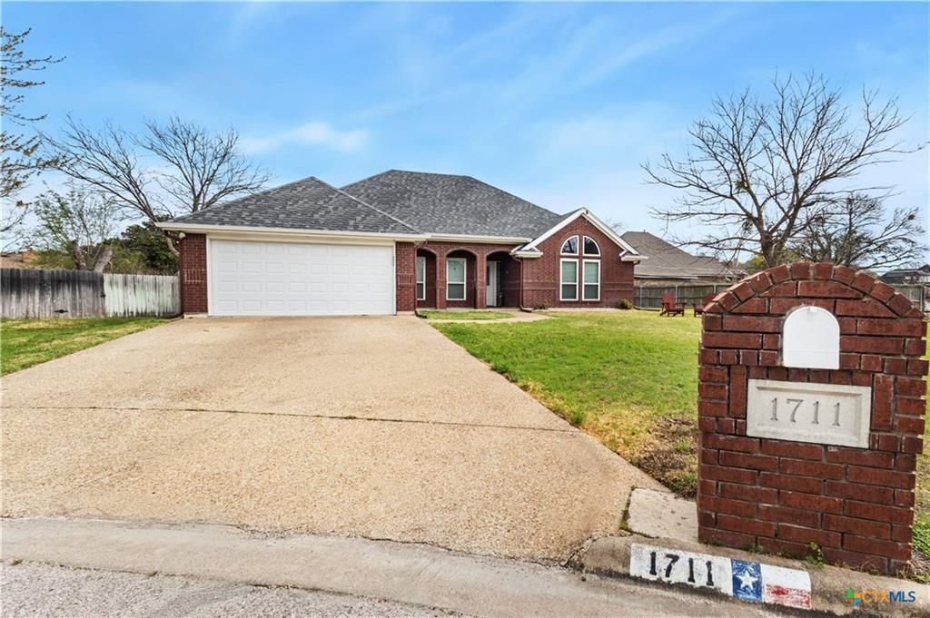1711 Lynx CIR, Harker Heights, TX 76548