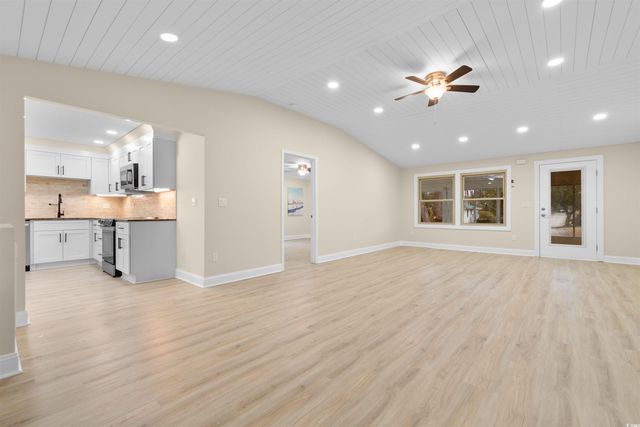 409 14th Ave. S, North Myrtle Beach, SC 29582
