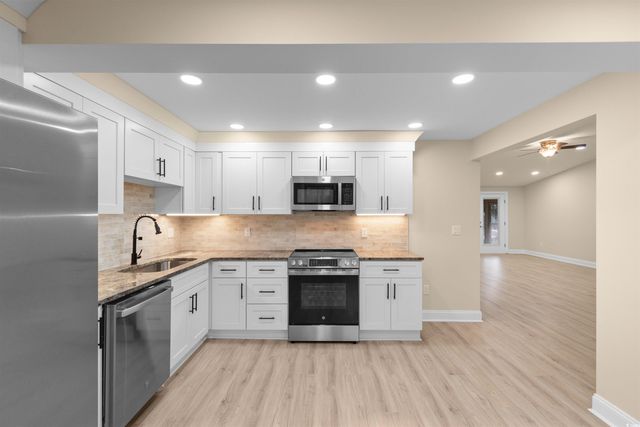 409 14th Ave. S, North Myrtle Beach, SC 29582