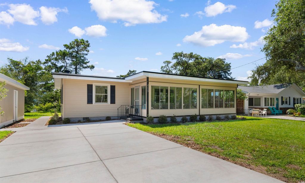 409 14th Ave. S, North Myrtle Beach, SC 29582