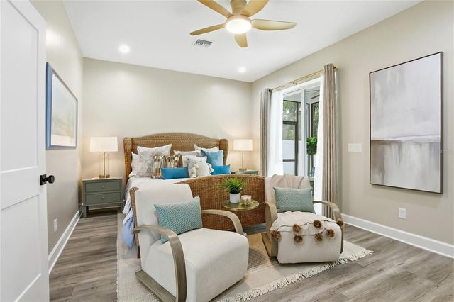 1012 FARMSTEAD STREET, Eustis, FL 32736