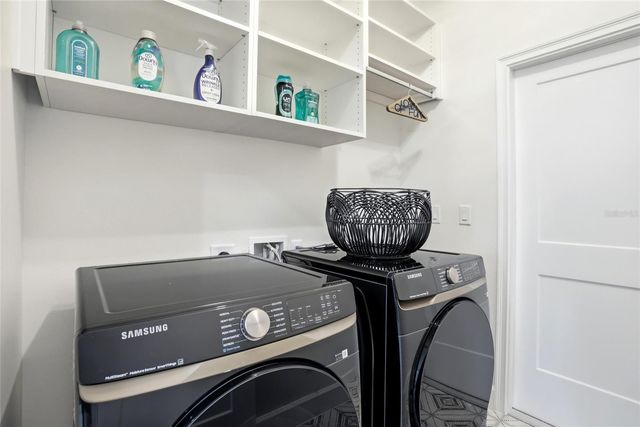 1012 FARMSTEAD STREET, Eustis, FL 32736