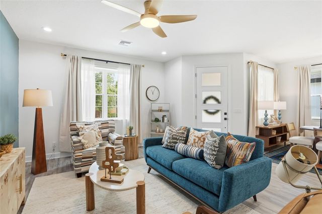 1012 FARMSTEAD STREET, Eustis, FL 32736