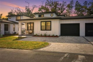 1012 FARMSTEAD STREET, Eustis, FL 32736