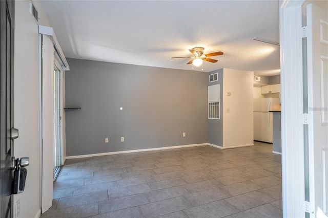 5136 PARK CENTRAL DRIVE 212, Orlando, FL 32839