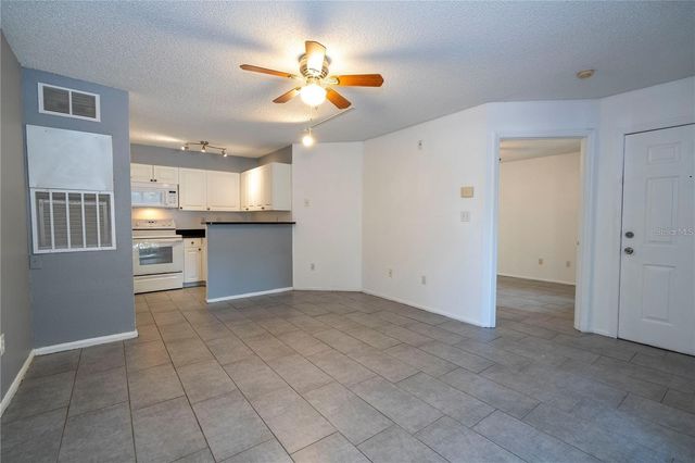 5136 PARK CENTRAL DRIVE 212, Orlando, FL 32839