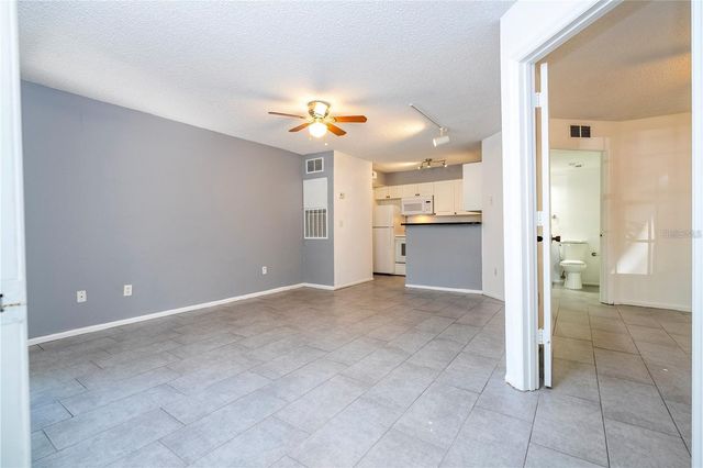 5136 PARK CENTRAL DRIVE 212, Orlando, FL 32839