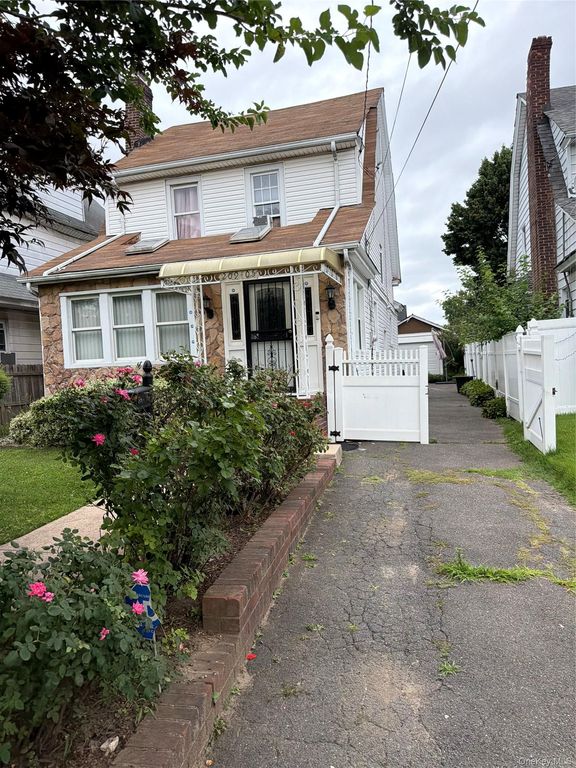 20905 Hollis Avenue, Queens Village, NY 11429 — photo 2
