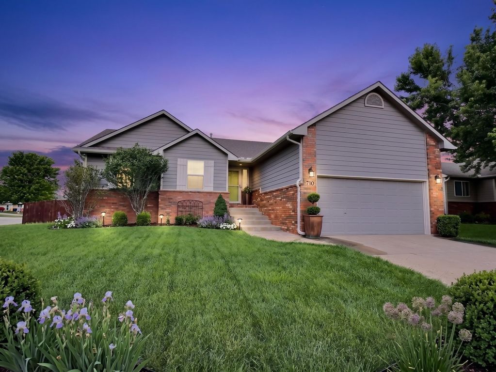 710 S Westview, Andover, KS 67002