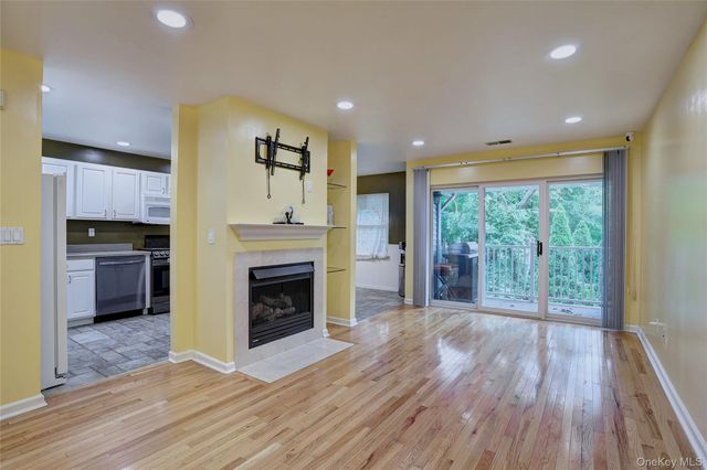 27 Underhill Drive, Pomona, NY 10970