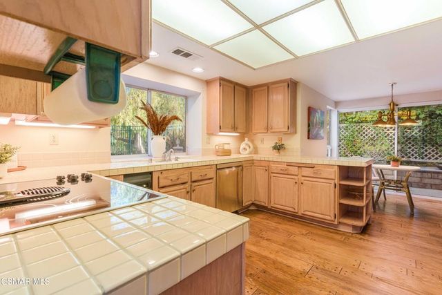 368 Pellburne Court, Simi Valley, CA 93065