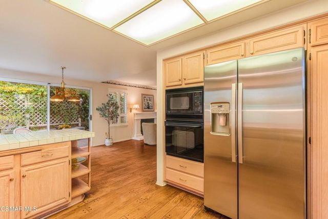 368 Pellburne Court, Simi Valley, CA 93065