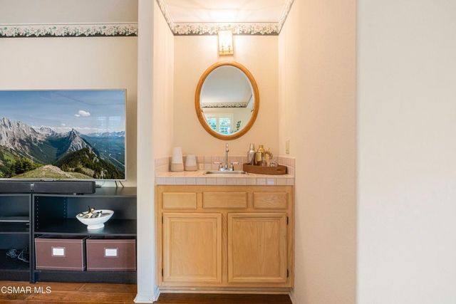 368 Pellburne Court, Simi Valley, CA 93065