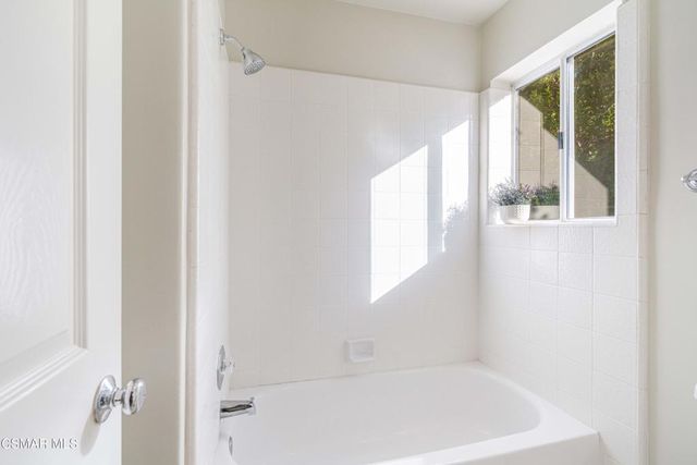 368 Pellburne Court, Simi Valley, CA 93065