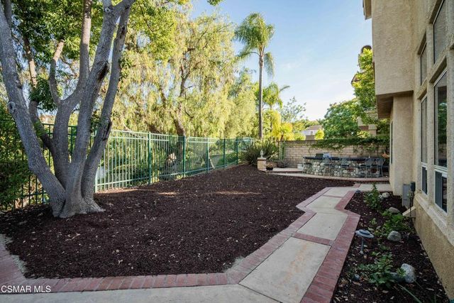 368 Pellburne Court, Simi Valley, CA 93065