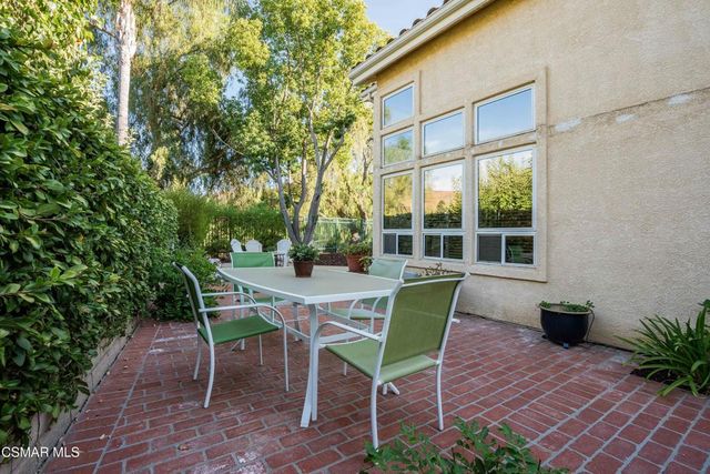 368 Pellburne Court, Simi Valley, CA 93065