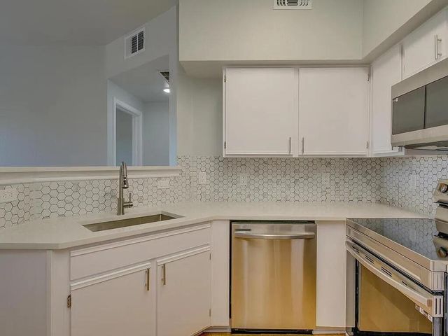 2320 Gracy Farms LN 932, Austin, TX 78758