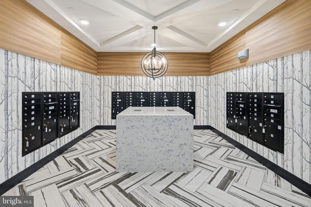 Image 12 of property listing at 10755 FAIRGROUNDS DR #102, Fairfax, VA 22030