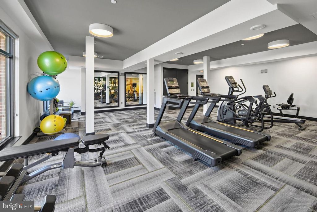 Image 15 of property listing at 10755 FAIRGROUNDS DR #102, Fairfax, VA 22030