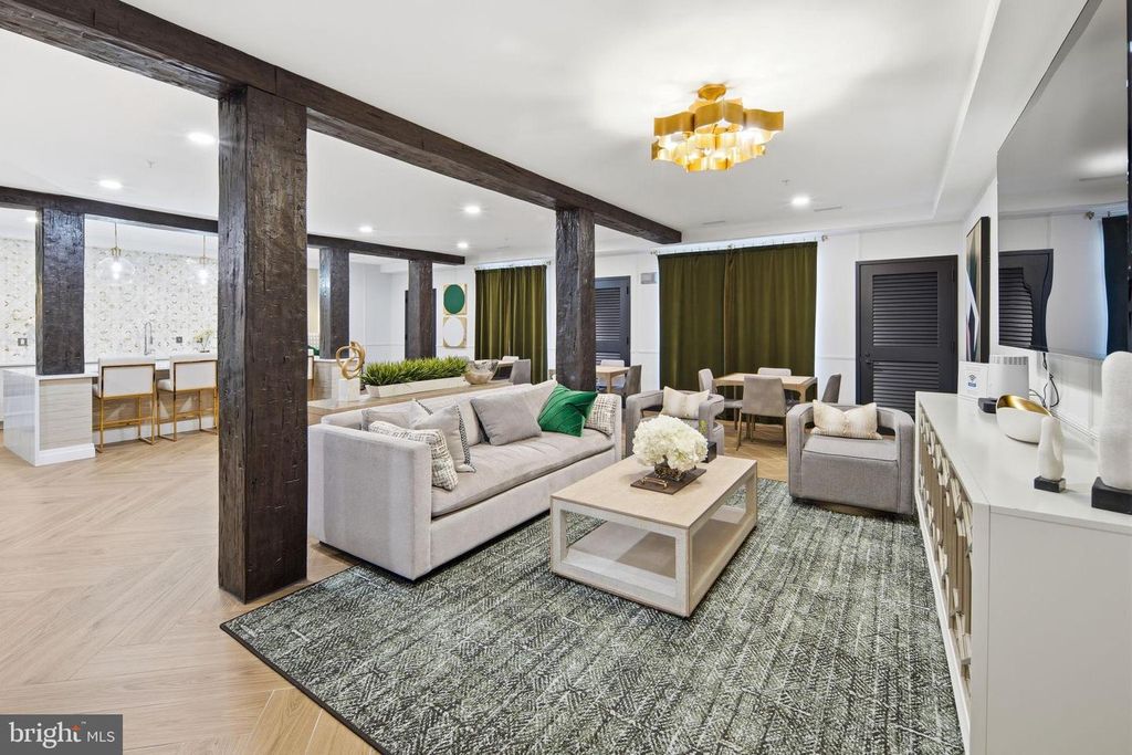 Image 18 of property listing at 10755 FAIRGROUNDS DR #102, Fairfax, VA 22030