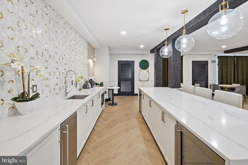 Image 21 of property listing at 10755 FAIRGROUNDS DR #102, Fairfax, VA 22030