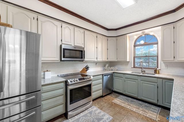 4106 S Chapel Hill Road SW, Decatur, AL 35603