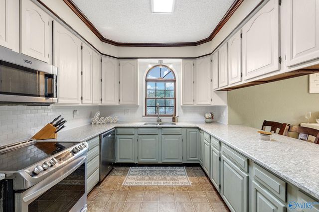 4106 S Chapel Hill Road SW, Decatur, AL 35603