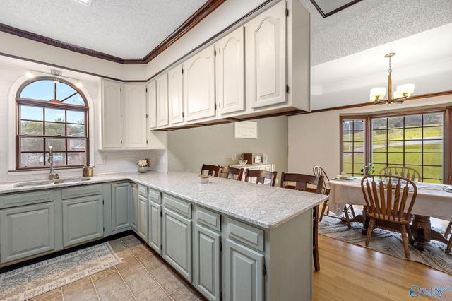 4106 S Chapel Hill Road SW, Decatur, AL 35603