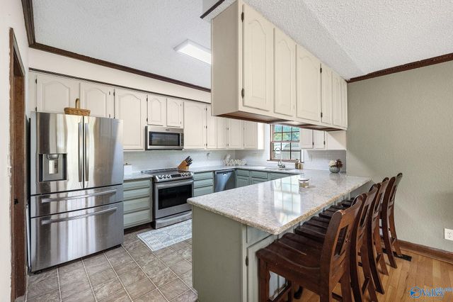 4106 S Chapel Hill Road SW, Decatur, AL 35603