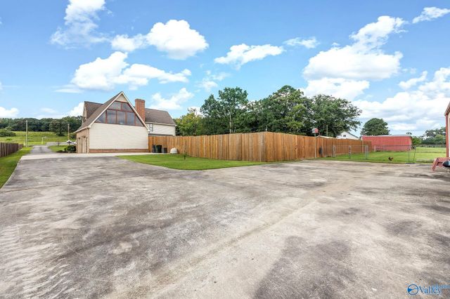 4106 S Chapel Hill Road SW, Decatur, AL 35603