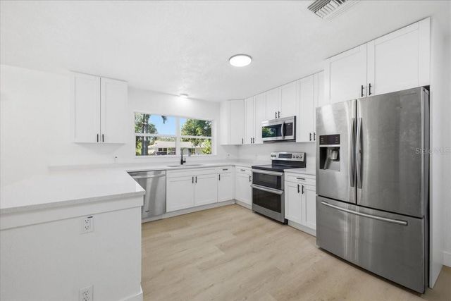 3308 3RD AVENUE W, Bradenton, FL 34205