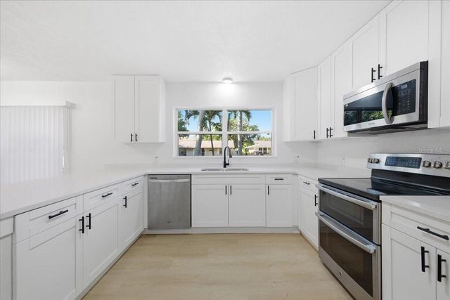3308 3RD AVENUE W, Bradenton, FL 34205