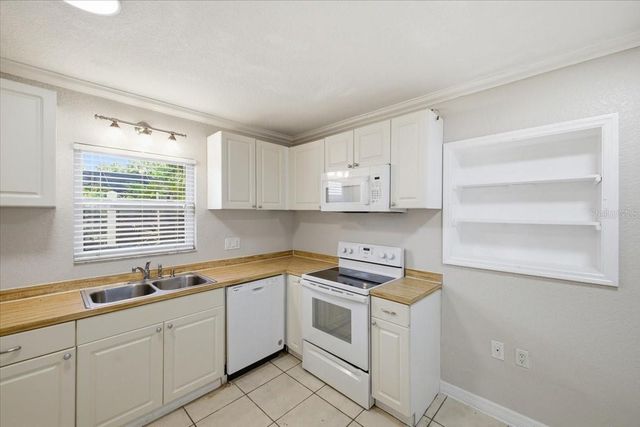 3308 3RD AVENUE W, Bradenton, FL 34205