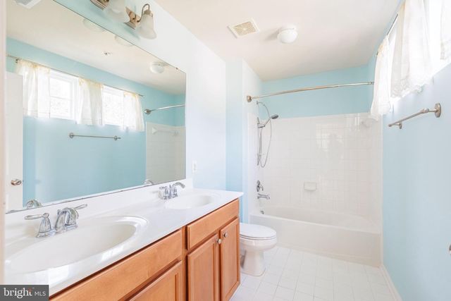 122 SUNLIGHT CT, Frederick, MD 21702