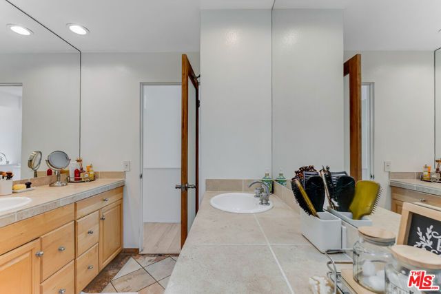 28711 Pacific Coast Highway 22, Malibu, CA 90265