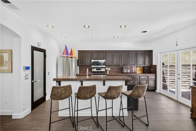 330 Ultimo Avenue, Long Beach, CA 90814