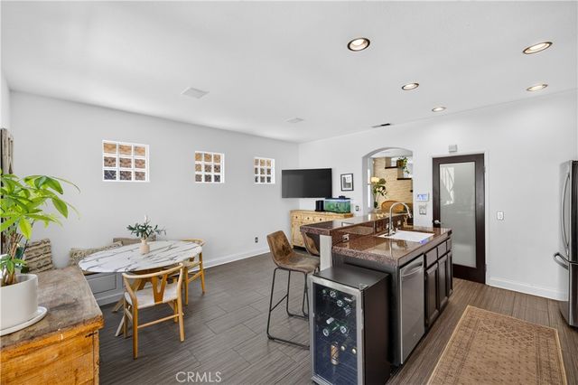 330 Ultimo Avenue, Long Beach, CA 90814