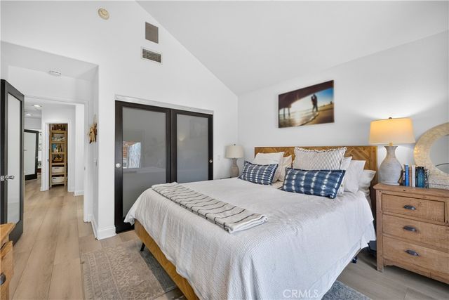 330 Ultimo Avenue, Long Beach, CA 90814