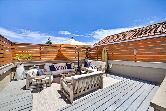 330 Ultimo Avenue, Long Beach, CA 90814
