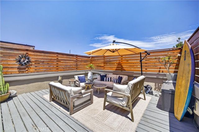330 Ultimo Avenue, Long Beach, CA 90814