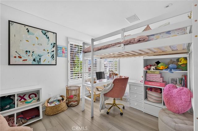 330 Ultimo Avenue, Long Beach, CA 90814
