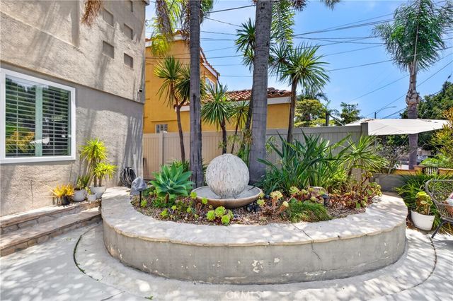 330 Ultimo Avenue, Long Beach, CA 90814