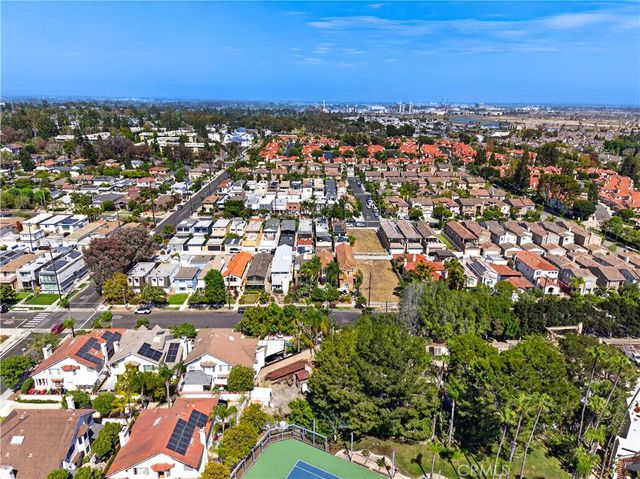 330 Ultimo Avenue, Long Beach, CA 90814