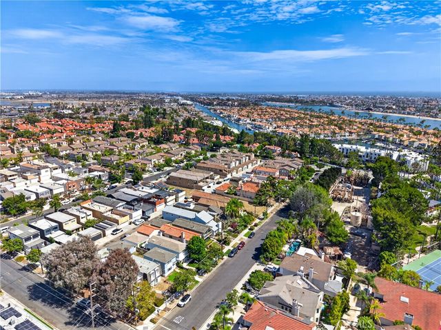 330 Ultimo Avenue, Long Beach, CA 90814