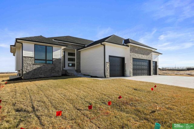5709 N 195th Street, Elkhorn, NE 68022