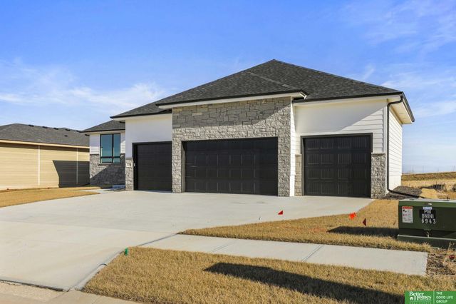 5709 N 195th Street, Elkhorn, NE 68022